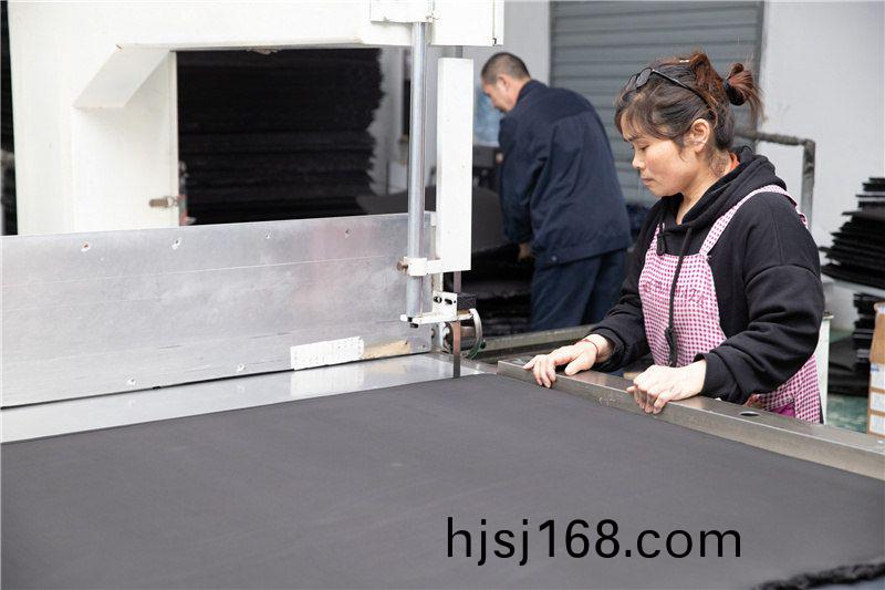 CR減震(zhen)保溫條